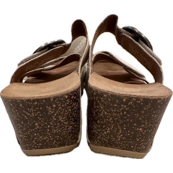 Dansko Susie Ivory Milled Nubuck Wedge Sandal Women's Size US 7.5 /EU 38 - Picture 8 of 9